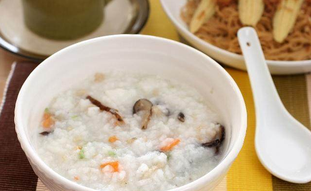 娱乐圈里关于美食的小说：治愈心灵的美食爱情故事，带你体验星光与烟火的完美融合