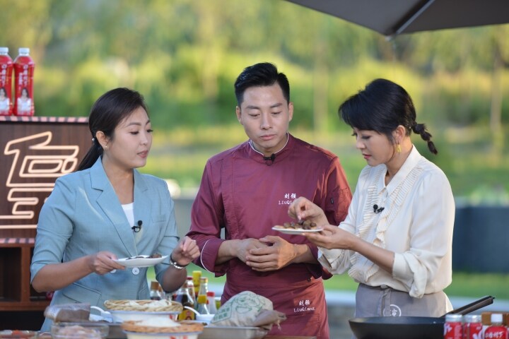 美食类节目主持人有哪些？揭秘不同类型主持人的魅力与成长路径